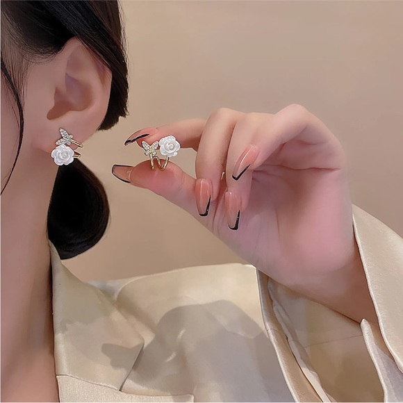 Earrings - Picture 2 of 13